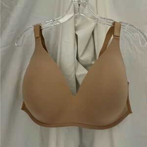 Seamless Tan Soma Bra Vanishing Edge